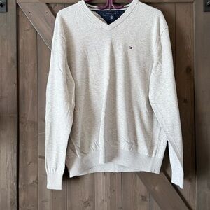 Tommy Hilfiger Heather Gray V-Neck Sweater